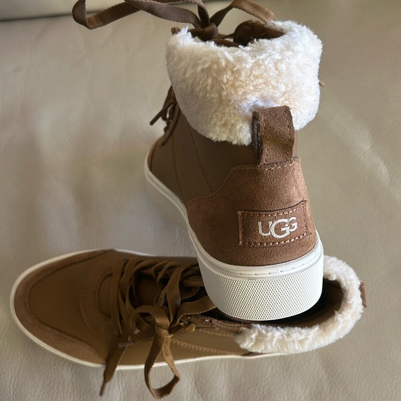 NWOB UGG Women's Brown Cakewalk High-top Sneaker Size 7.5 Chestnut Color - Picture 3 of 12